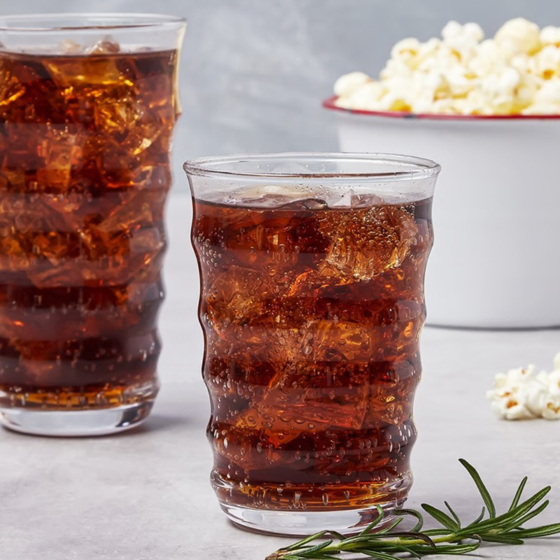 可口可樂（Coca-Cola）日本原裝進口 經典紅罐 碳酸飲料 鋁罐包裝 500ml*24瓶台灣同城配送